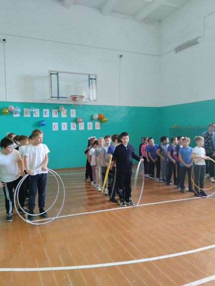 Соревнование "Веселые старты".